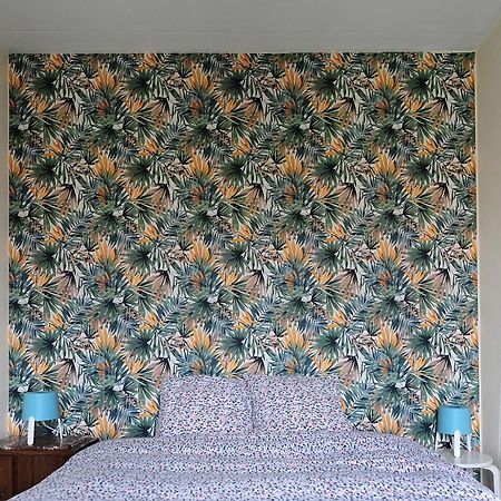 Chambre D'Hotes Fantesstique Berzieux エクステリア 写真