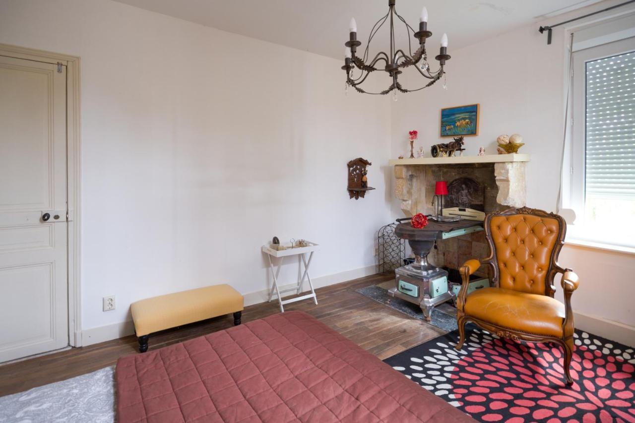 Chambre D'Hotes Fantesstique Berzieux エクステリア 写真
