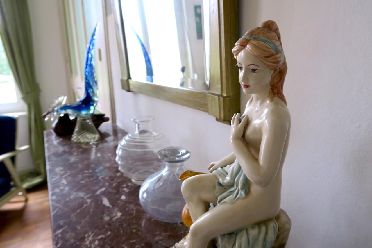Chambre D'Hotes Fantesstique Berzieux エクステリア 写真